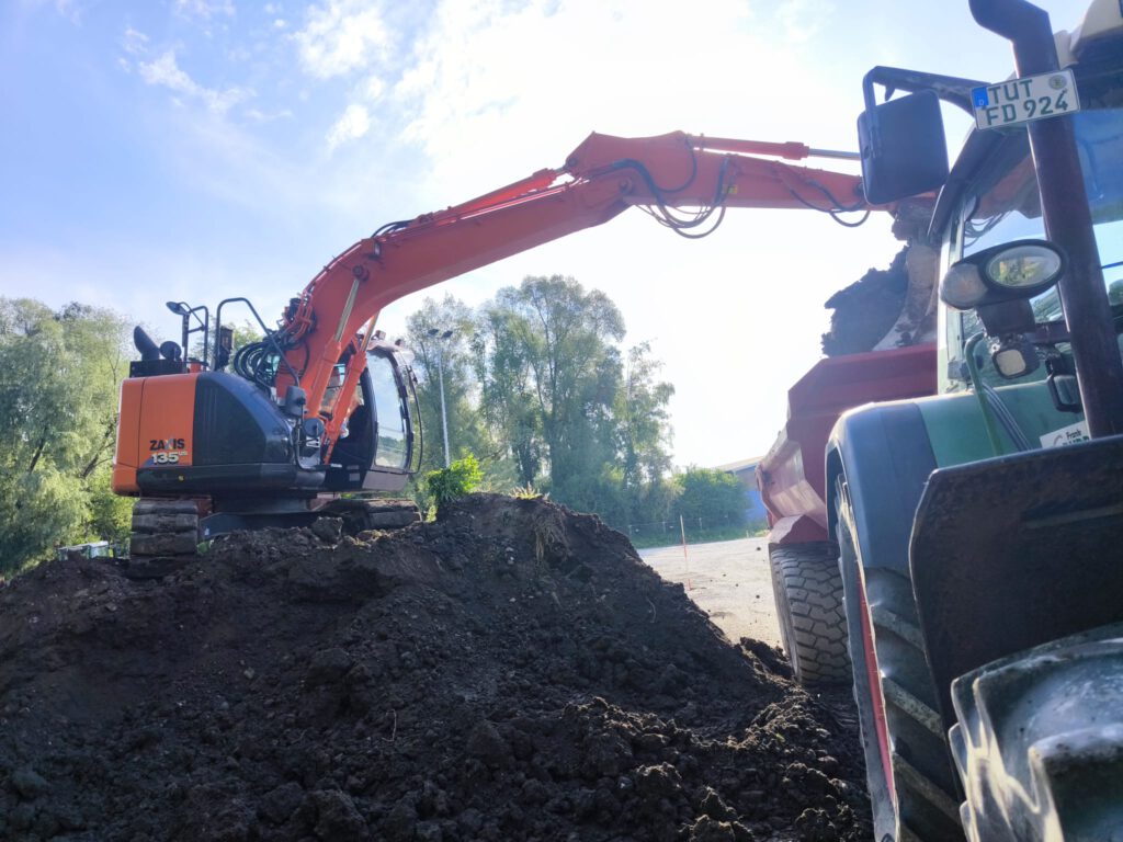 Bagger bei der Arbeit